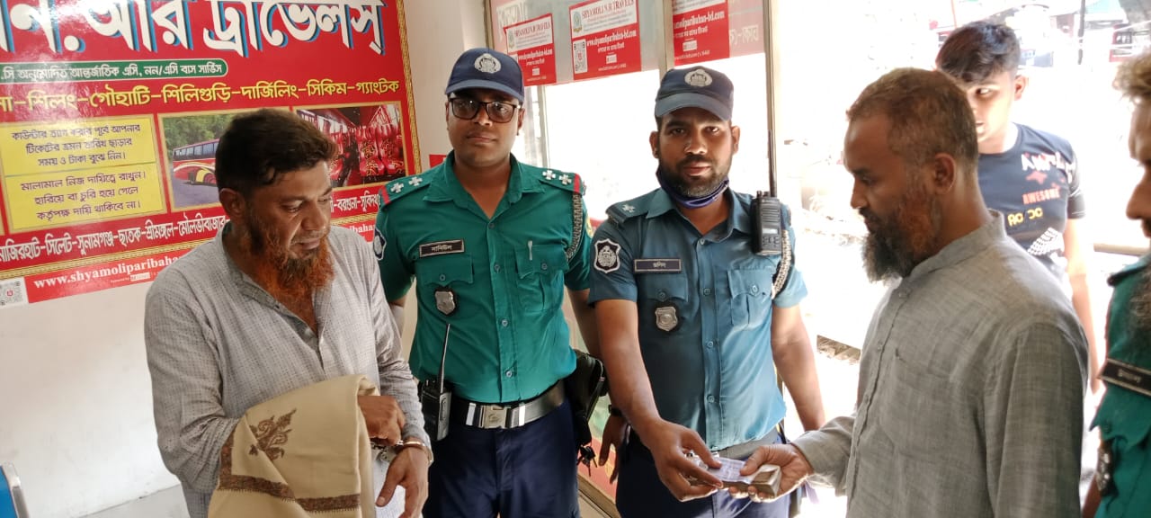 Victim gets back one lakh taka stolen thanks to Sergeant Sanyul’s bravery